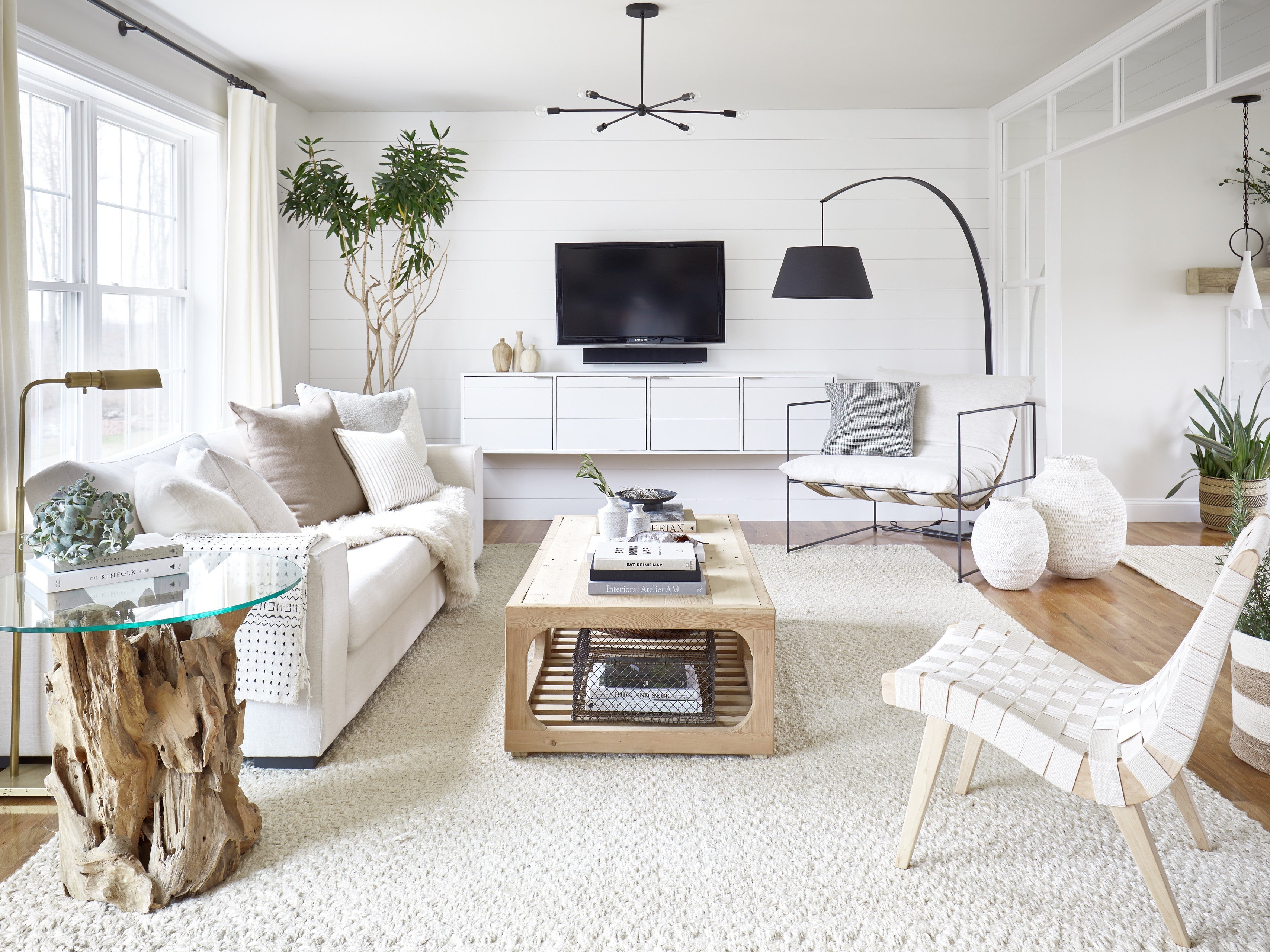 How to Arrange Furniture in Small Spaces Without Compromising Style