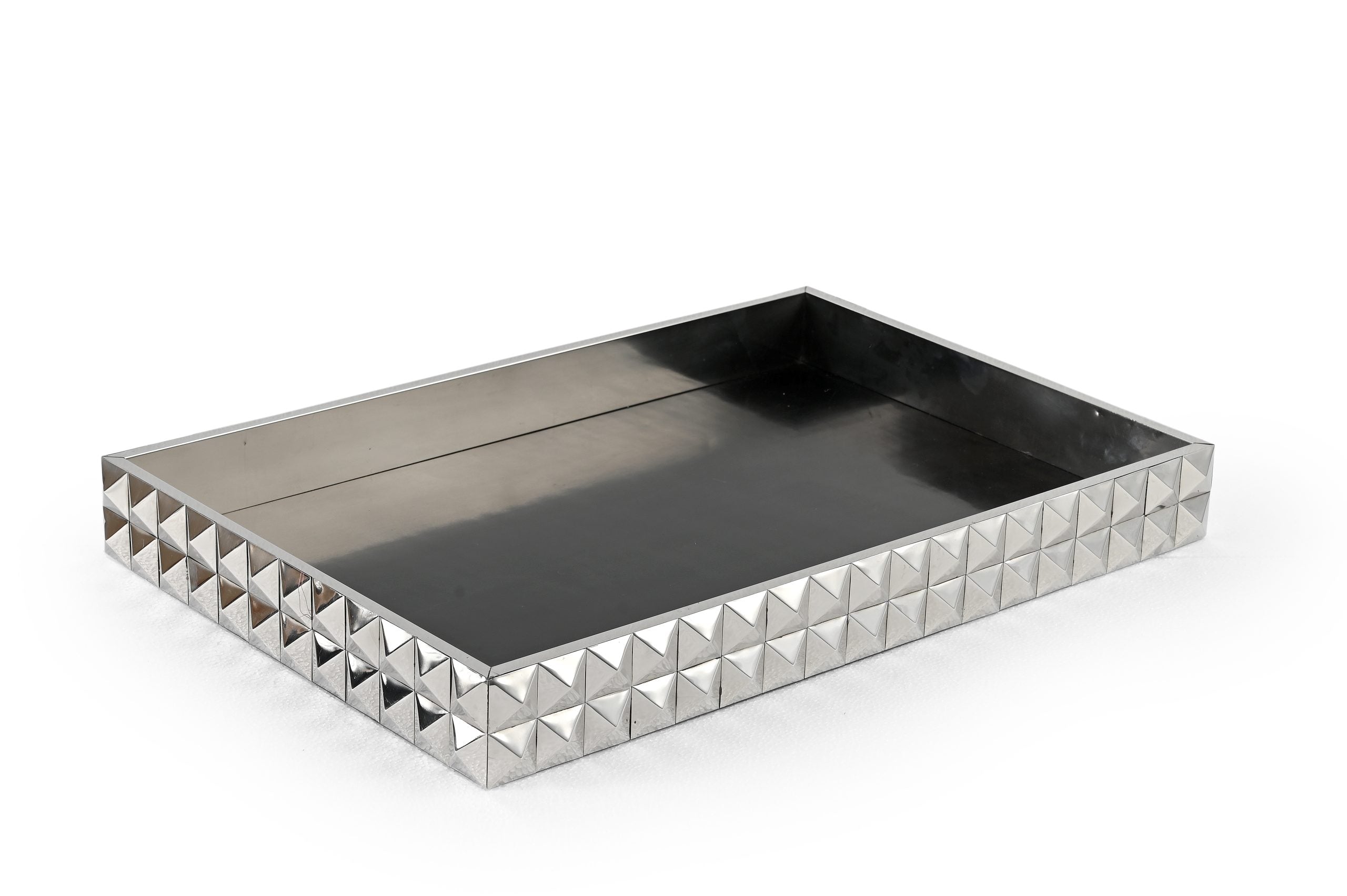Wrenn Trays Set of 2 in black and silver with minimalist rectangular design