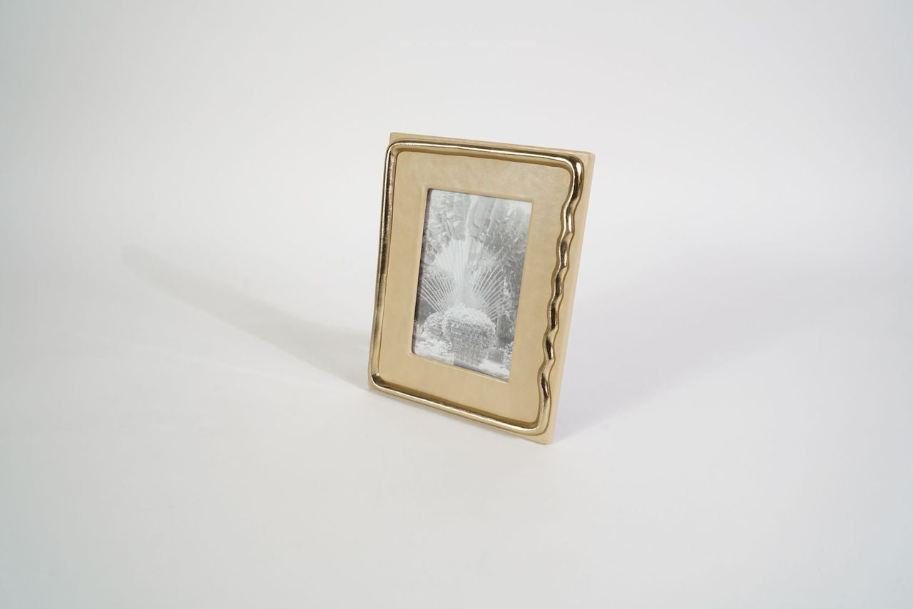 Kensington Photo Frame 5x7 in faux leather with woven accent and modern design