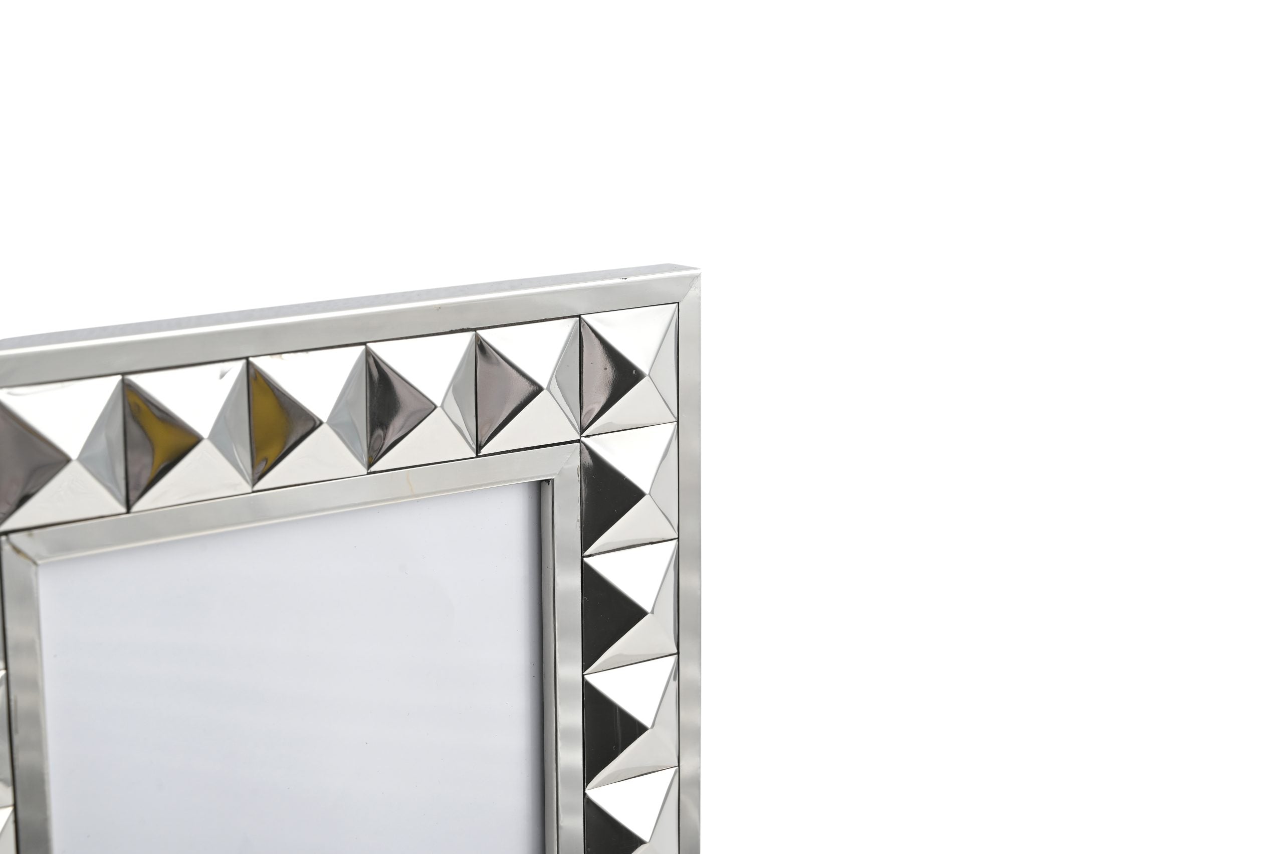 Wrenn 5x7 photo frame in polished silver finish with modern design