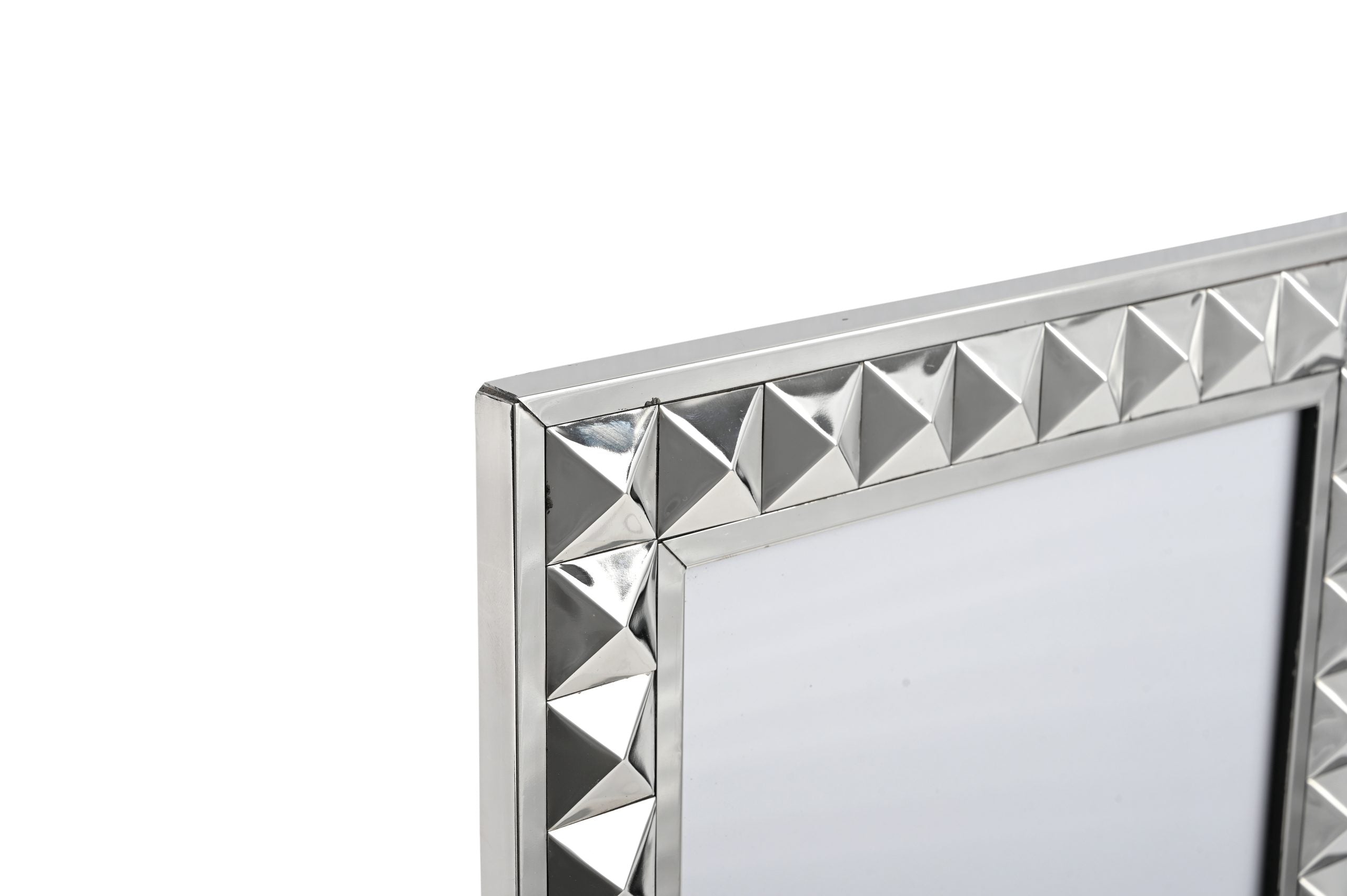 Wrenn 8x10 photo frame in polished silver finish with modern design